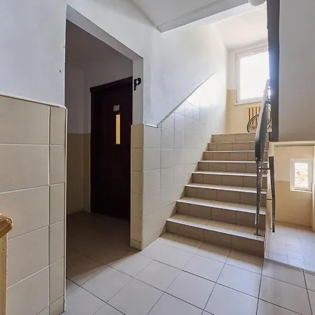 Apartment Beautiful & Bright Krynicka For 3 Guests By Renters Wroclaw