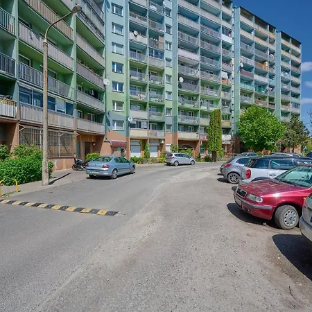 Beautiful & Bright Krynicka For 3 Guests By Renters Wrocław