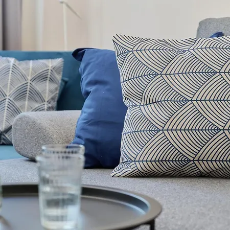 Beautiful & Bright Krynicka For 3 Guests By Renters 아파트 브로츠와프